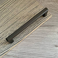 Стильна ручка для шафи, комода Bravo Facet графіт