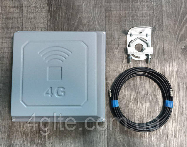 Широкополосная антенна "КВАДРАТ 4G" (824-960/1700-2700 мГц, 17 дБ ...