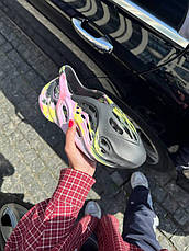 Чоловічі кросівки Adidas Yeezy Foam RNNR Carbon Grey Pink Yellow IG9562, фото 4