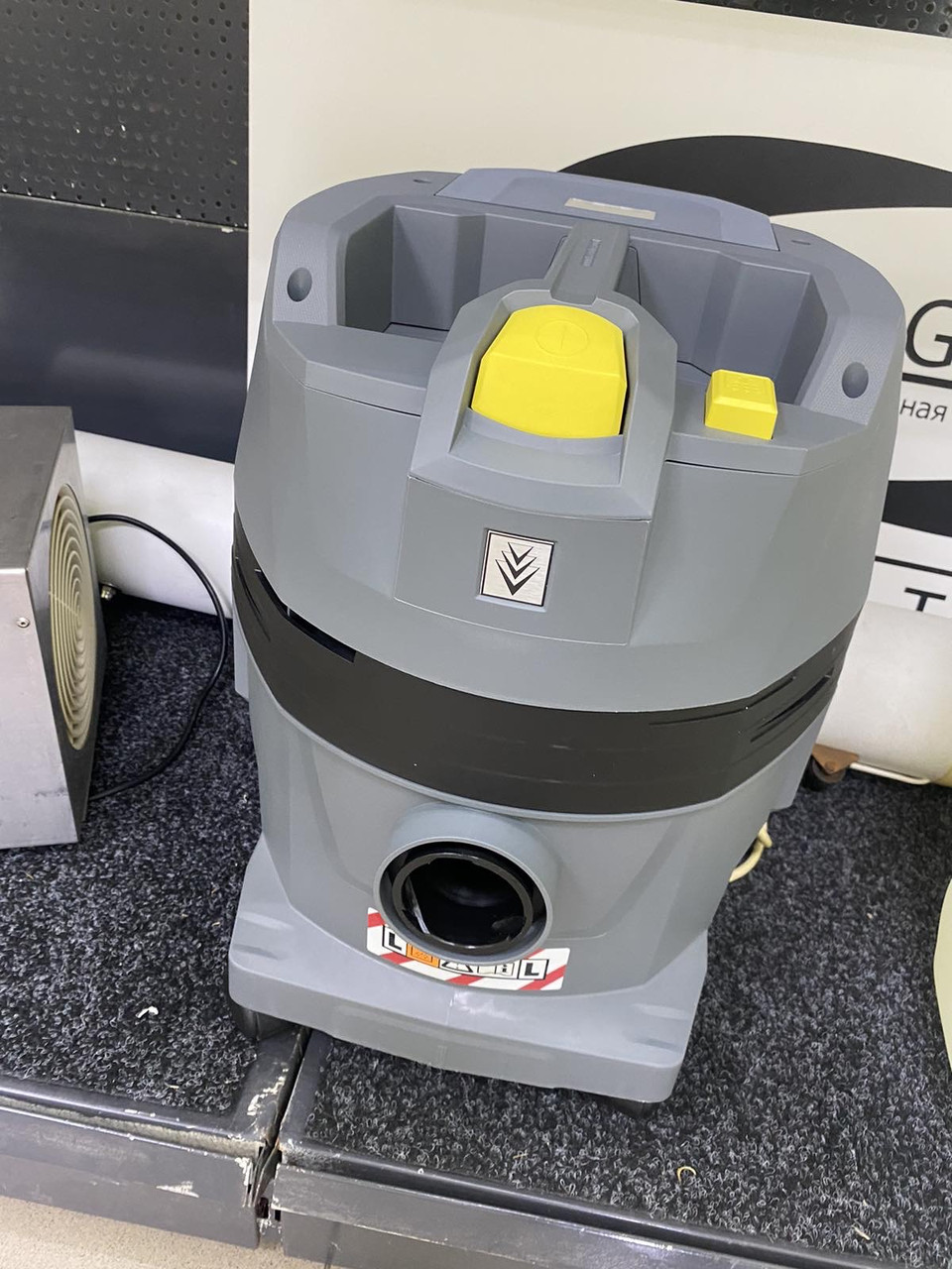 Акумуляторний господарський пилосос Karcher NT 22/1 Ap Bp