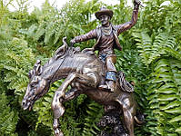 Колекційна статуетка Veronese Ковбой на роді 76729A4, фото 6