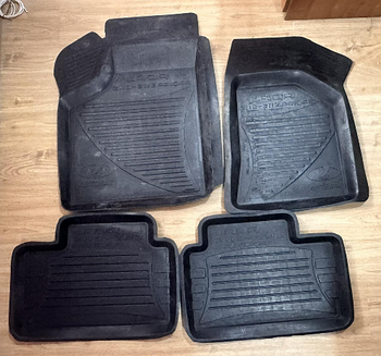 Килимки салону гумові LADA 2110/11/12/Priora, 4 шт./1 уп (KG-8123)