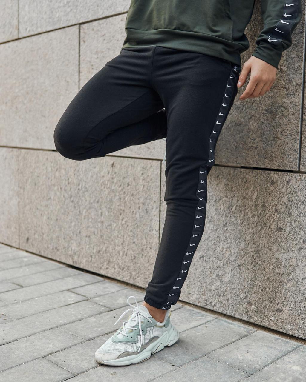 Чоловічі спортивні штани Nike чорні весняні з лампасами Найк бавовняні повсякденні