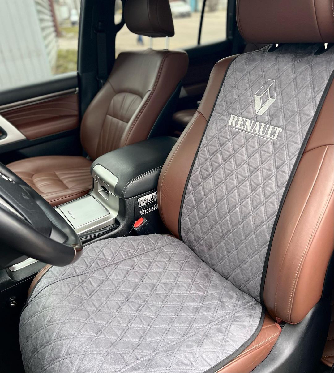 Накидки на сидіння авто з вишивкою логотипу Renault (Рено) передній комплект з алькантари
