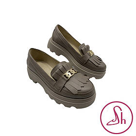 Жіночі класичні лофери з натуральної шкіри кольору капучино "Style Shoes" 38