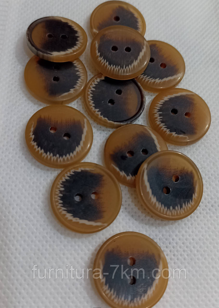 Гудзики рогові, матові. Діаметр - 21мм (2,1см).
L-32, фото 1