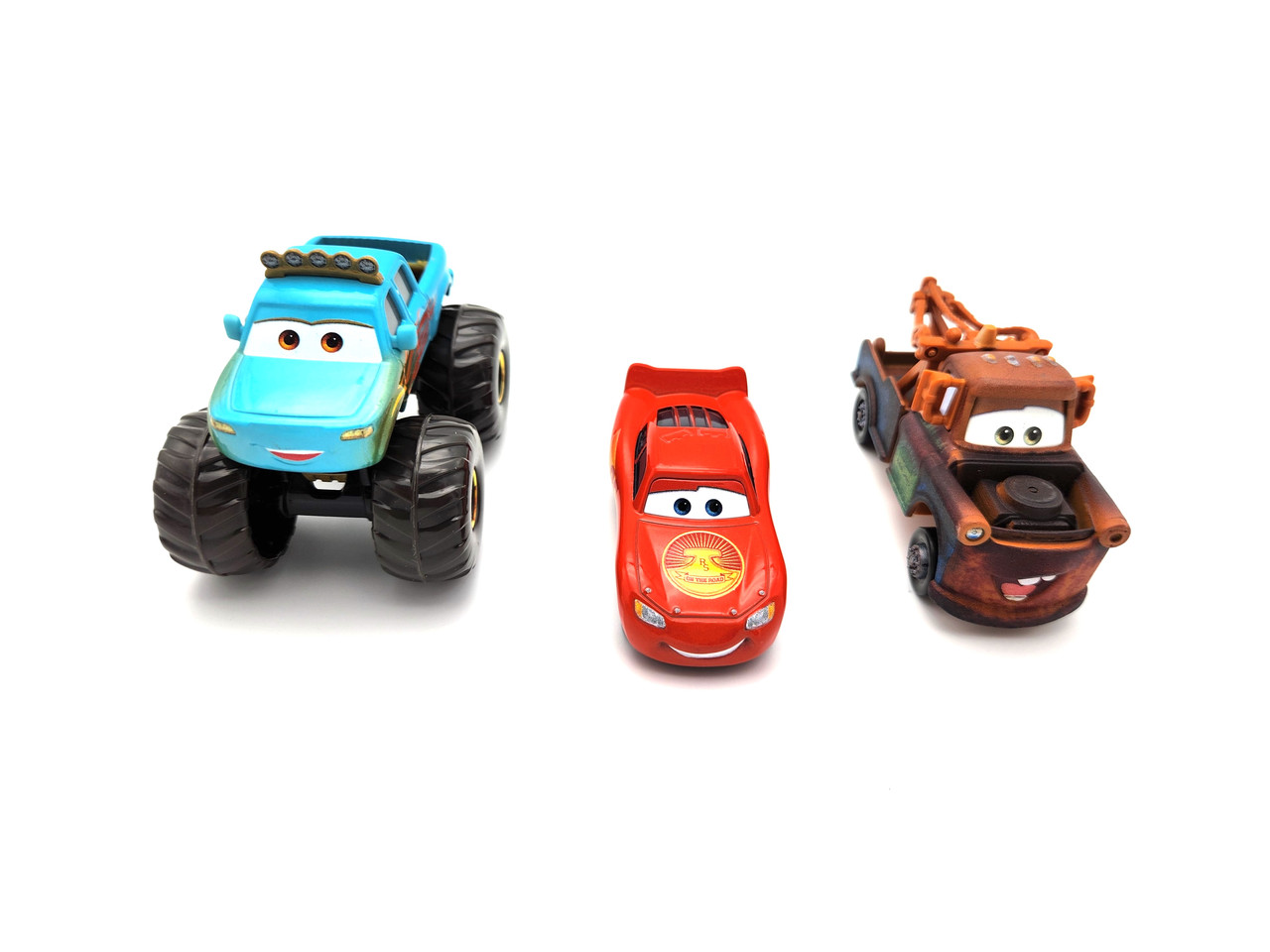 Ігровий набір трьох героїв із мультфільму Тачки On The Road (Disney Pixar Cars Die-cast 3-Pack) від Mattel