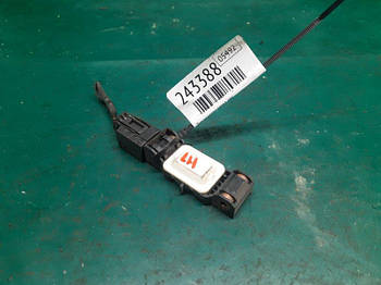 Датчик удару MERCEDES CLK-CLASS 209 02-10 COUPE 3.5 M272 2006 перед. лев. (б/у)