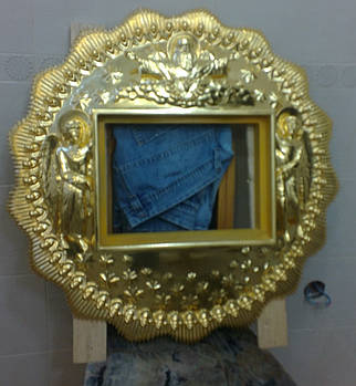 Золочення сусальним золотом.