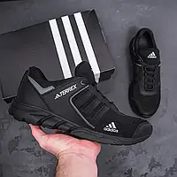 Чоловічі шкіряні кросівки з сіткою на літо в чорному кольорі