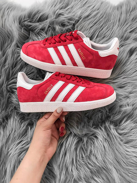 Adidas gazelle scarlet/white/gold metallic 2025