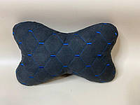 Подушка под голову в авто из Алькантары (искусственной замши). Ромб, черный с синей ниткой, 1 шт.