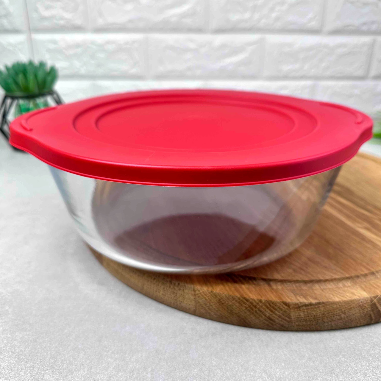 Скляна форма із силіконовою кришкою із жароміцного скла 2.1 л Borcam Red Cover