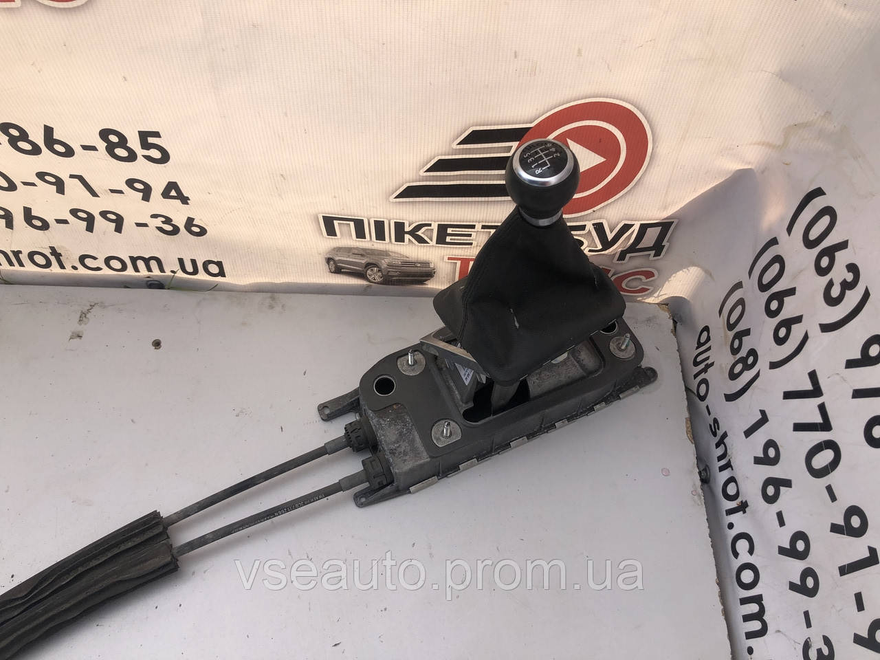 3c0711049ag кулиса с тросами переключения передач Volkswagen Passat B7 ...