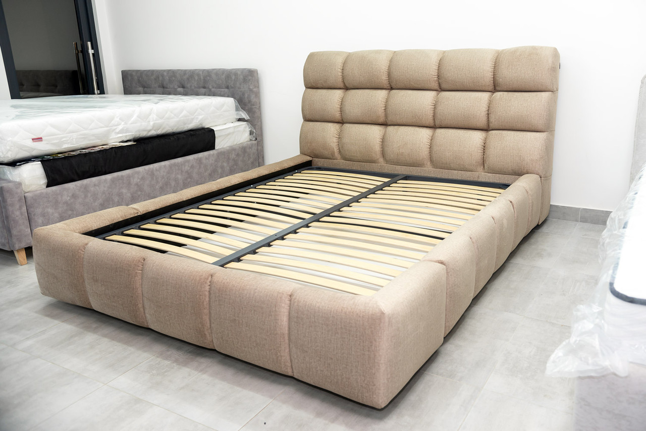 Двоспальне ліжко з широкими бортами і нішею для білизни Капрі L031