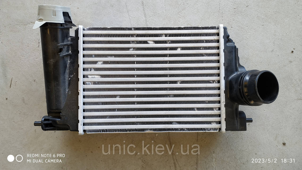 Радіатор інтеркулера Рено Меган 4 / Сценік 4 / Каджар новий
