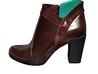 Ботинки кожаные женские комбинированые на высоком удобном каблуке цвет коричневый