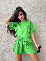 Яскравий жіночий костюм футболка оверсайз та шорти машинна в'язка Dmk5480, фото 5