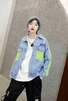 Джинсова куртка на весну літо для хлопчика підлітка