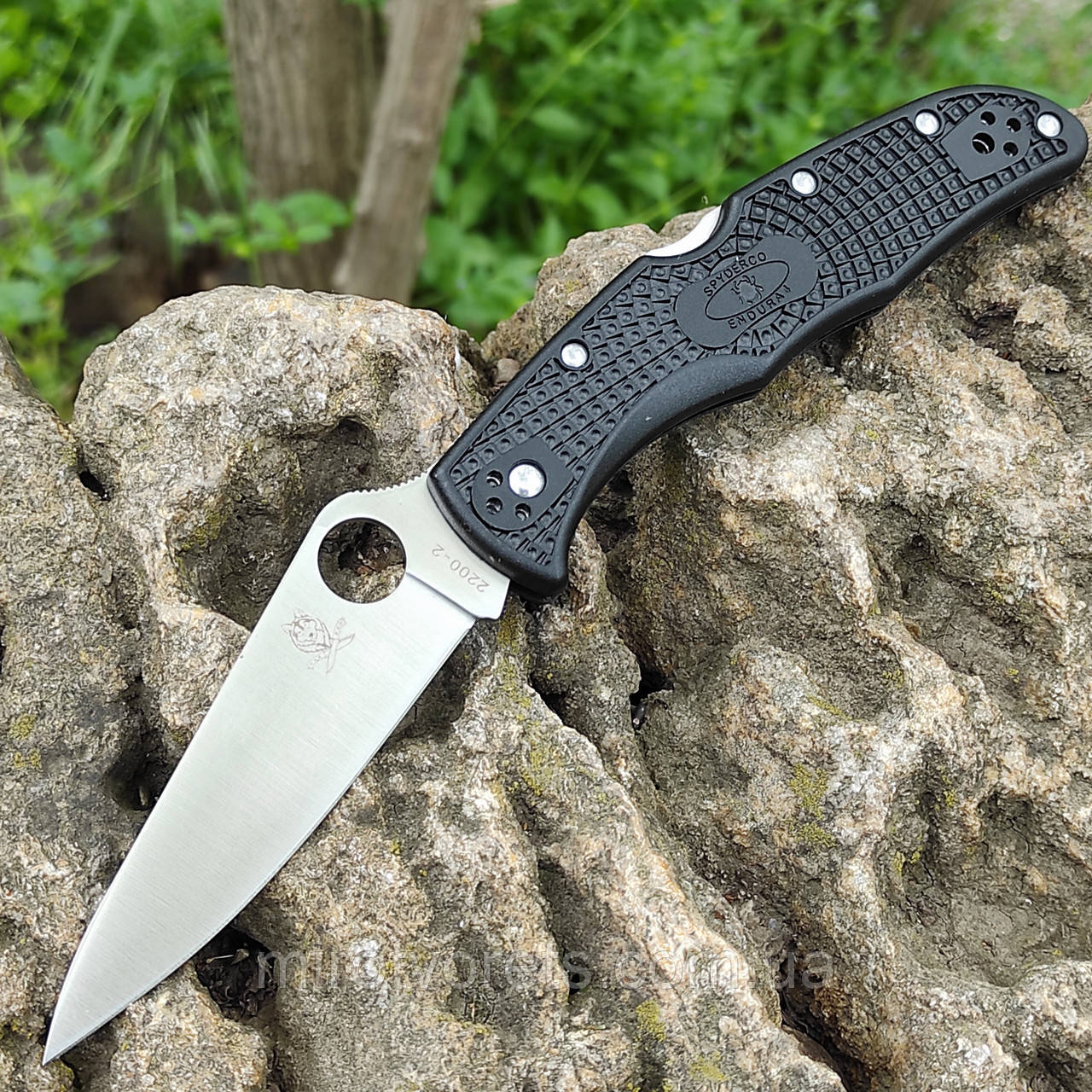 Ніж складний Spyderco, 8Cr13MoV, FRN, чорний