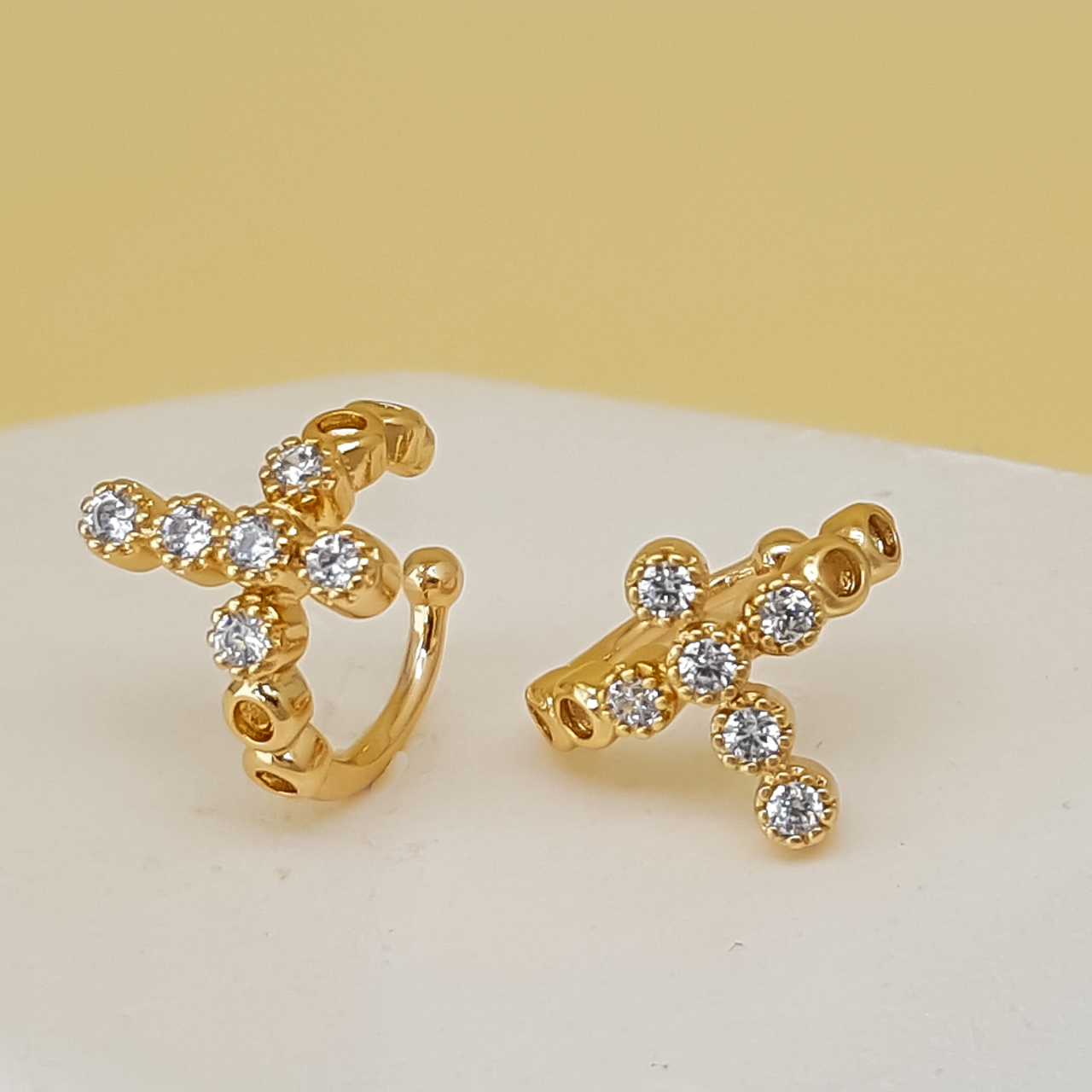 Сережки кафи, "Хрестики" з камінням, медзолото Xuping, позолота, 18К