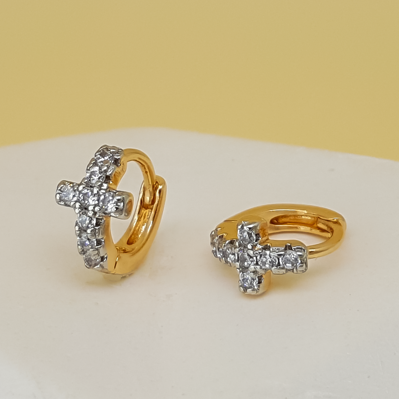 Сережки "Хрестики" з камінням, медсталь Xuping, позолота+родій, 18К