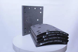 AZ9231342018 Тормозные накладки Howo Sinotruk самосвал