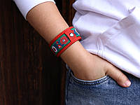 Кожаный патриотический браслет для женщин/ Красный браслет на кнопке 18