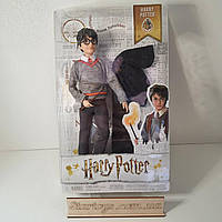 Кукла Гарри Поттер в форме Хогвартса и мантией Гриффиндора Harry Potter doll Mattel