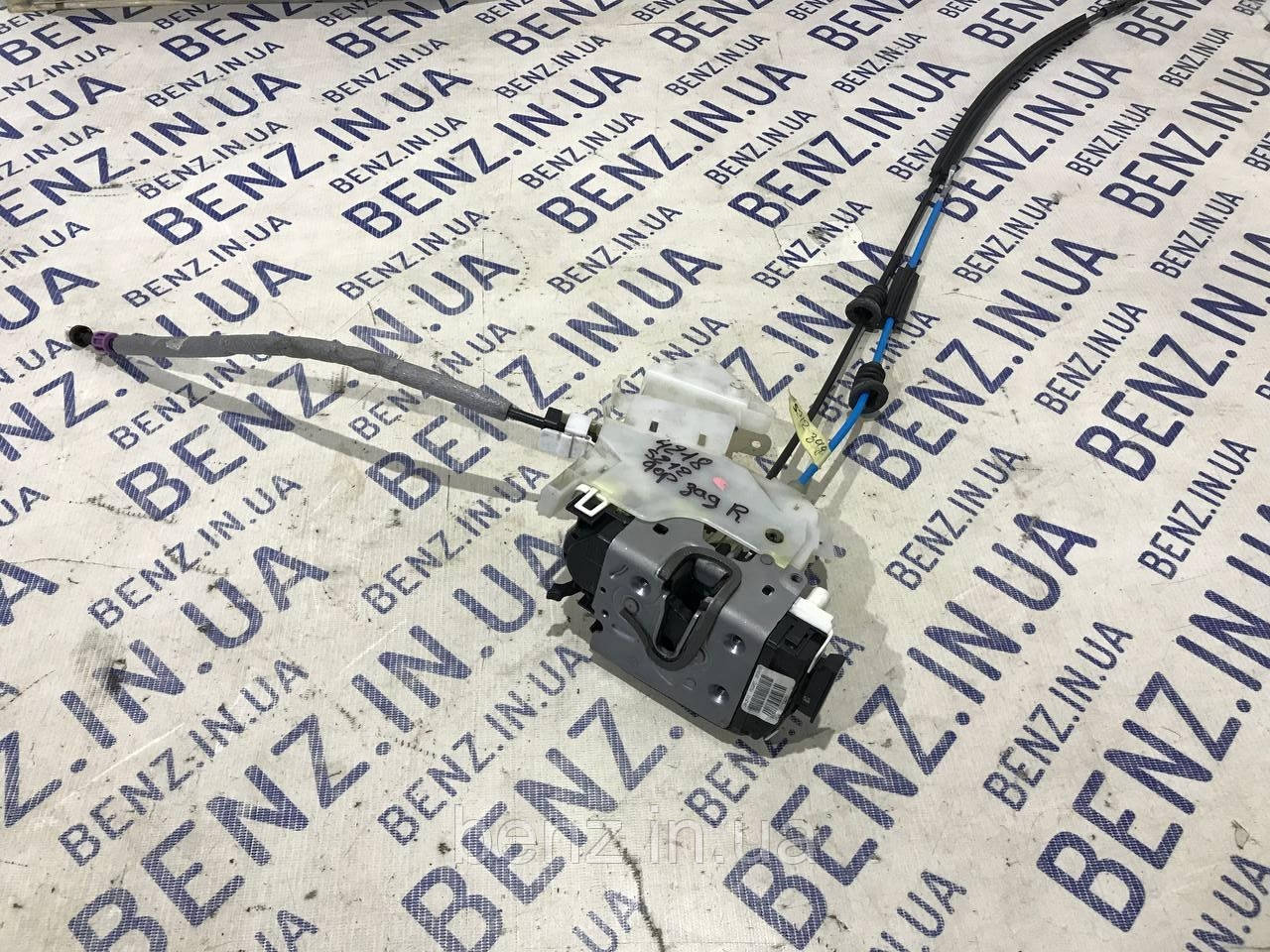 Замок задніх правих дверей Mercedes S212, W212, W204 A2047301435