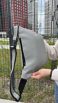 Жіноча нагрудна сумка-бананка, слінг-сумка практична і стильна в сірому кольорі, фото 3