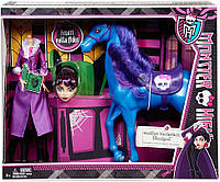 Монcтер Хай набор Директрисса Бладгуд Monster High Headless Headmistress Bloodgood Doll and Nightmare Horse