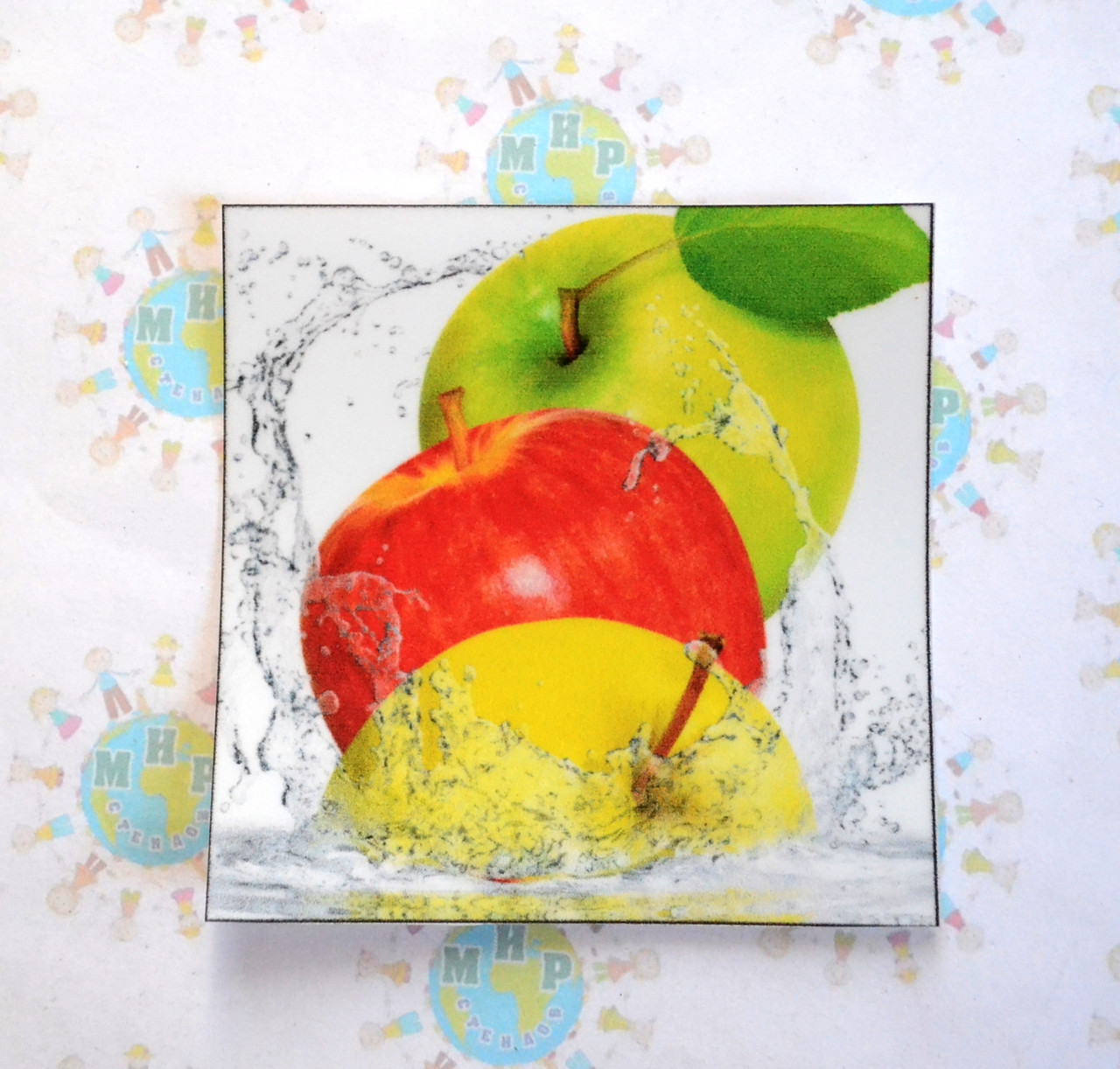 Наклейка на вимикач Яблука