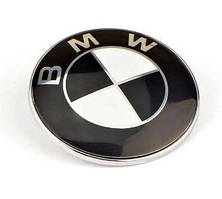 BMW Емблема на капот/кришку багажника діаметром 74мм/82мм колір чорно-білий
