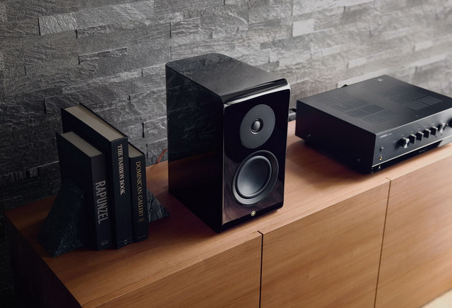 Акустическая система Yamaha NS-800A Piano Black