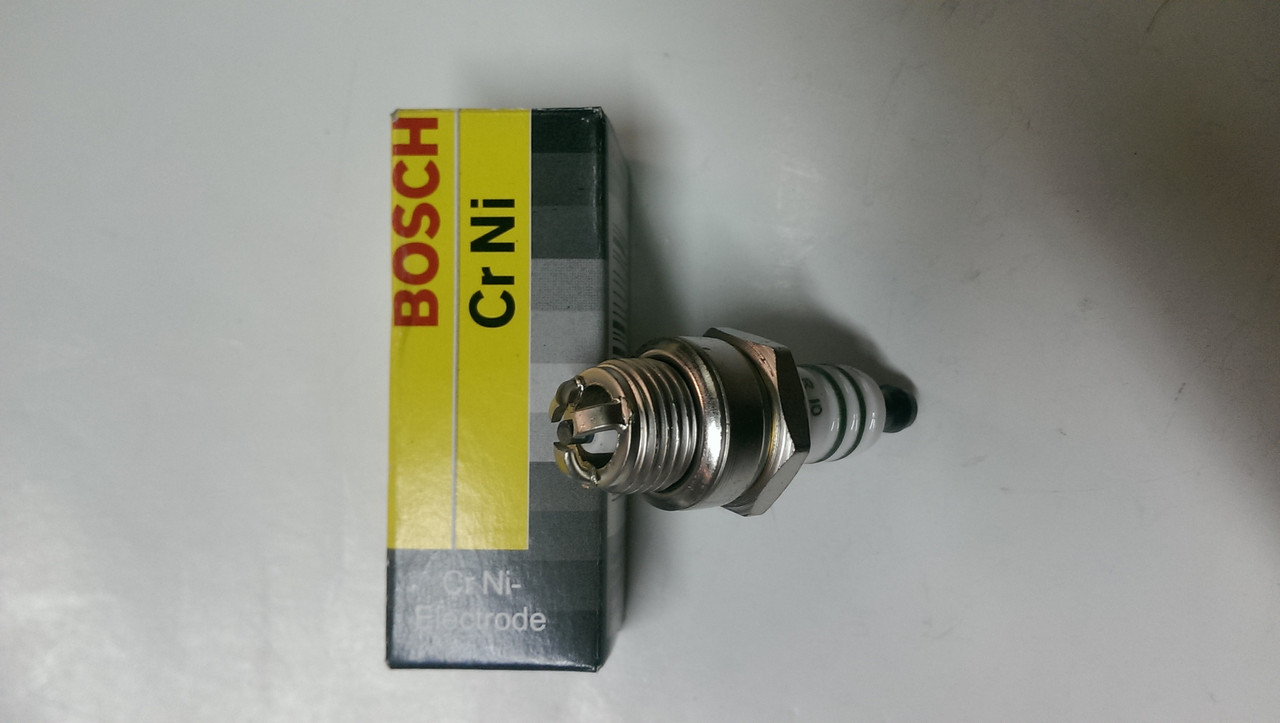 Свеча Bosсh з-х электродная для бензопил - фото 1 - id-p81891128
