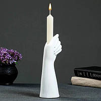 Свічник Кулак білого кольору зі свічкою. Декор для дому