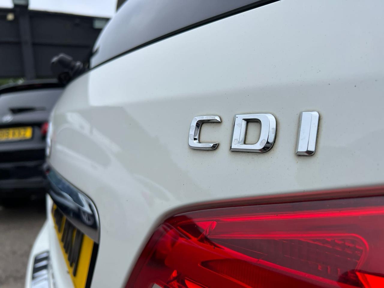 Шильдик емблема напис на багажник Mercedes CDI колір хром
