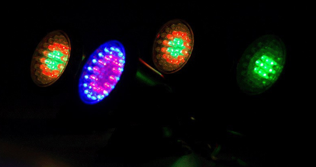 кольорова підсвітка води