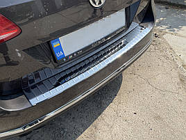 Накладка на задній бампер Volkswagen Passat B7 2012-2015 з загибом TAN