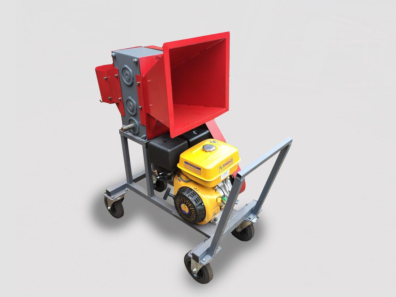 Подрібнювач гілок REZAK РБ-110 ПРО з бензиновим двигуном (Під замовлення)