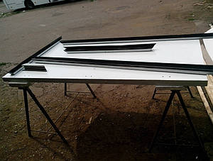 Уплотнительный профиль дверей  фургонов 316038002