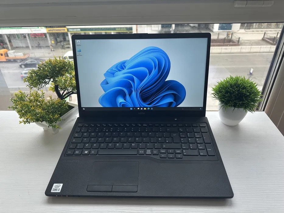 Ультрабук Fujitsuh 15.6” FHD+ 8/128 Gb SSD + Core i3 10 TG Б/В, фото 1