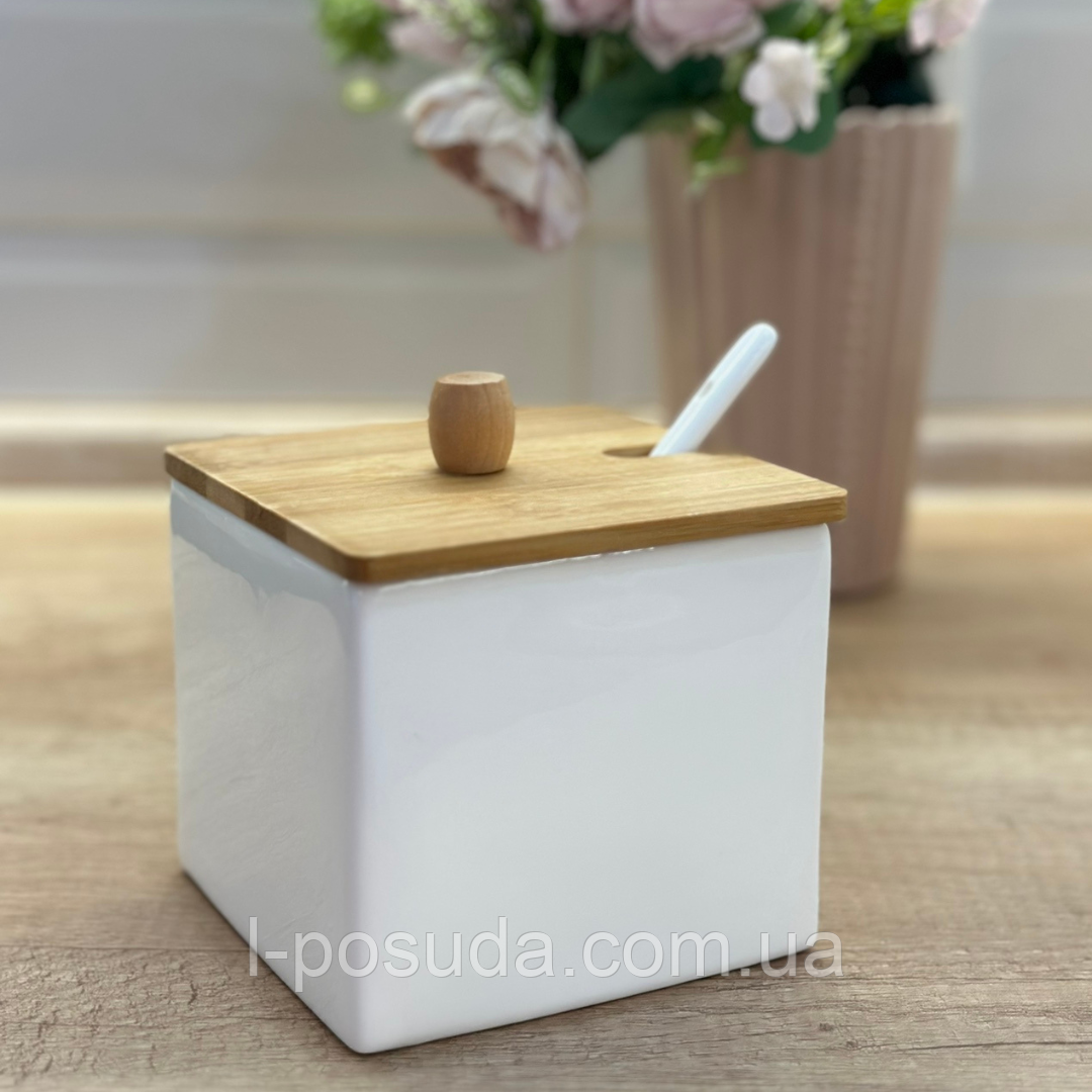 Порцелянова Цукорниця квадратної форми 600 мл з бамбуковою кришкою та ложкою, фото 1