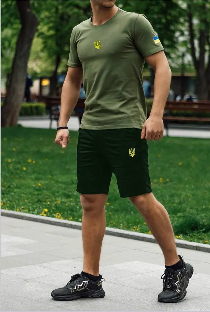 Чоловічі спортивні костюми літо
