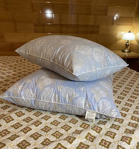 Подушка для сну з пуху та пера 70х70 см