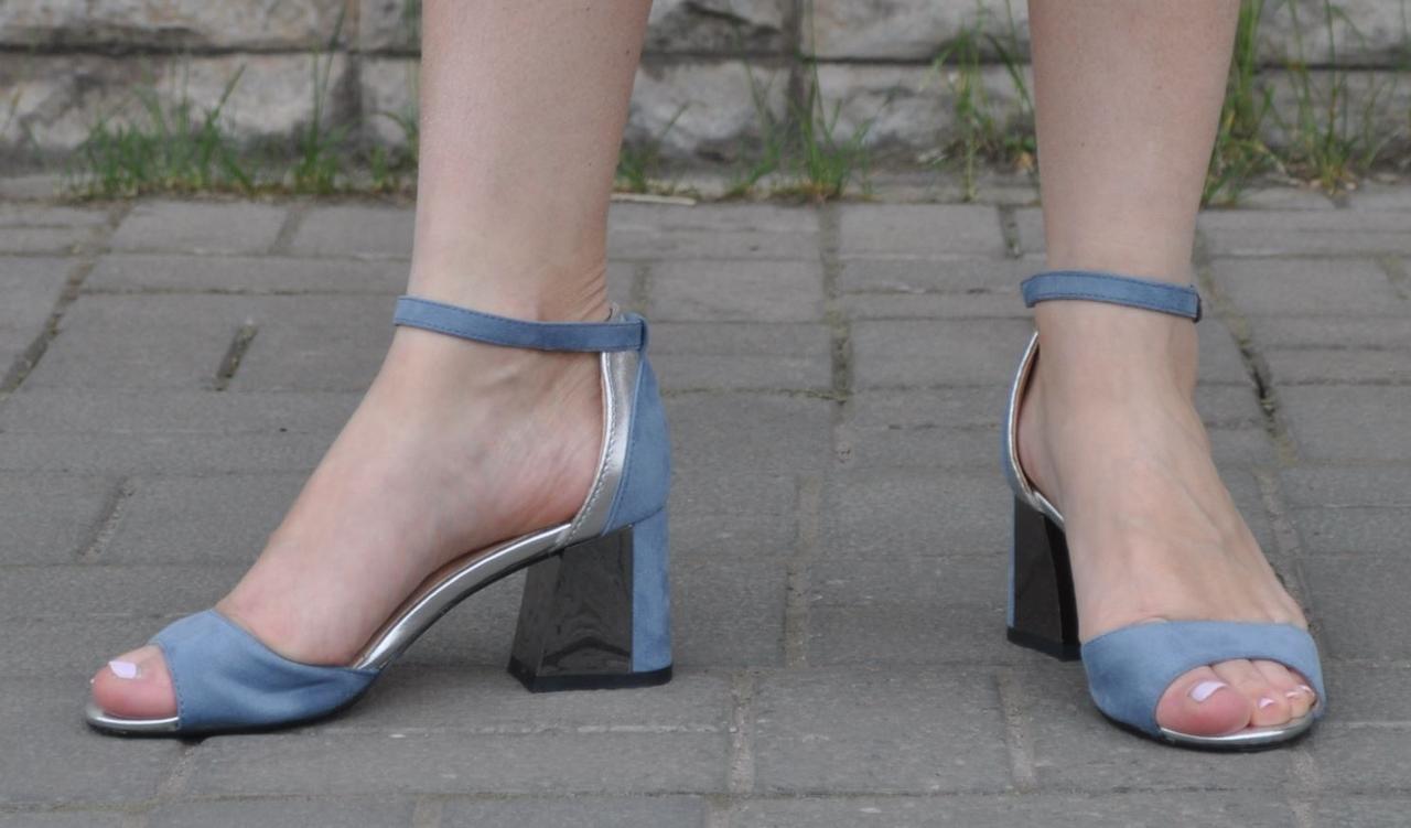Розміри 38, 39, 40  Босоніжки жіночі замшеві, блакитні, стійкий каблук - 7 сантиметрів  Horoso 9914-5
