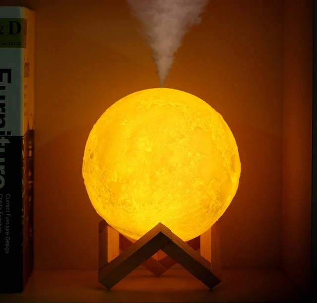 Зволожувач повітря Humidifier 3D Moon Lamp Light Diffuser у формі місяця