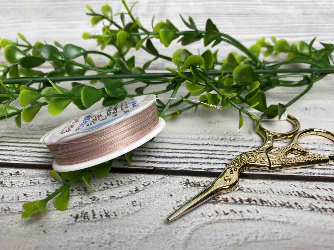 Нитка для вишивання бісером Tytan 100. Колір — пудра. Spark beads, фото 1