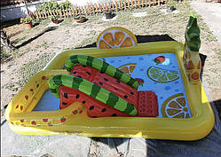 Ігровий центр INTEX "Фрукти" з гіркою в коробці 57158